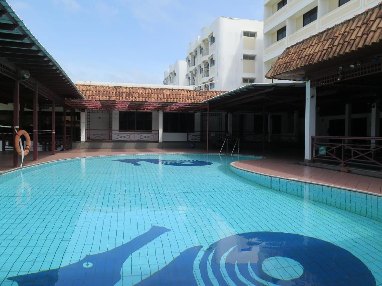 Kuala Belait Sea View Resort Hotel & Apartments מראה חיצוני תמונה