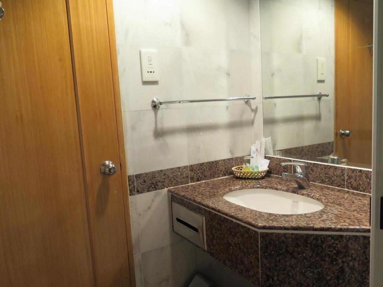 Kuala Belait Sea View Resort Hotel & Apartments מראה חיצוני תמונה